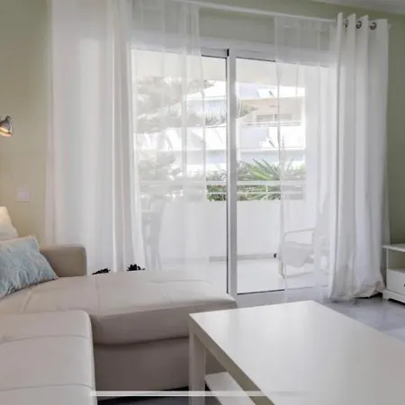 Primera Linea De Playa Apartment Marbella