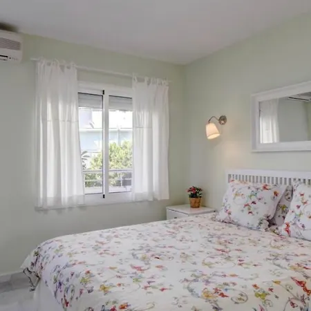 Primera Linea De Playa Apartment Marbella